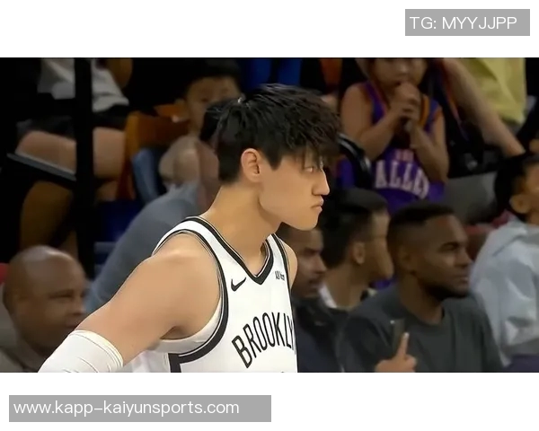 曾凡博向队友请求传球却遭无视队友选择独自进攻引发热议 曾凡博向队友请求传球却遭无视队友选择独自进攻引发热议