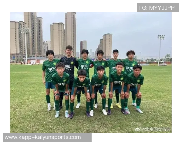 上海海港U15队在青少年精英联赛第二阶段以3比0战胜北京国安U15队展现强劲实力 上海海港U15队在青少年精英联赛第二阶段以3比0战胜北京国安U15队展现强劲实力