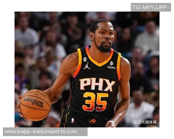 火箭队训练日常曝光杜兰特单打技艺提升申京专注低位技术磨练